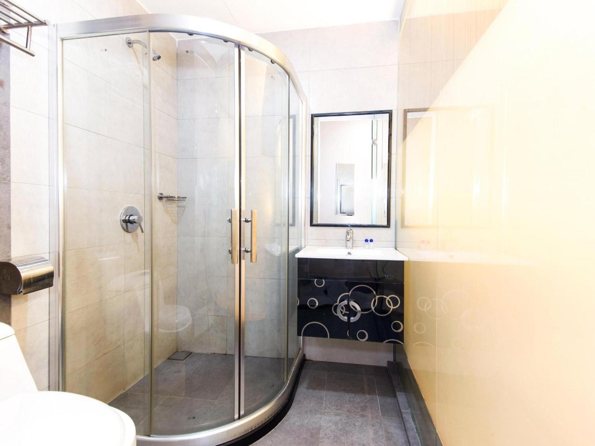 Super Oyo 340 Comfort Hotel Kampong Batu Belah Exteriör bild