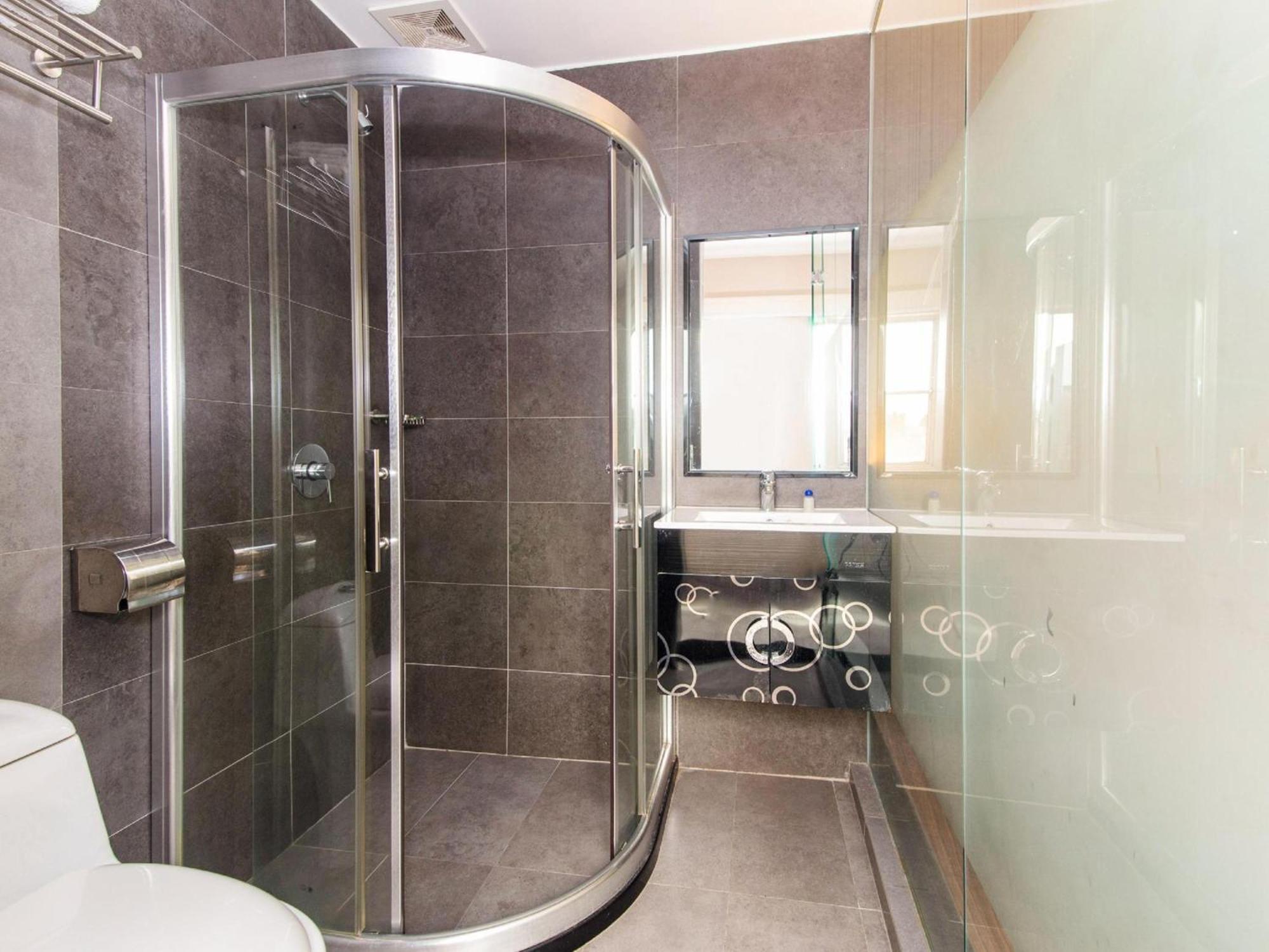 Super Oyo 340 Comfort Hotel Kampong Batu Belah Exteriör bild