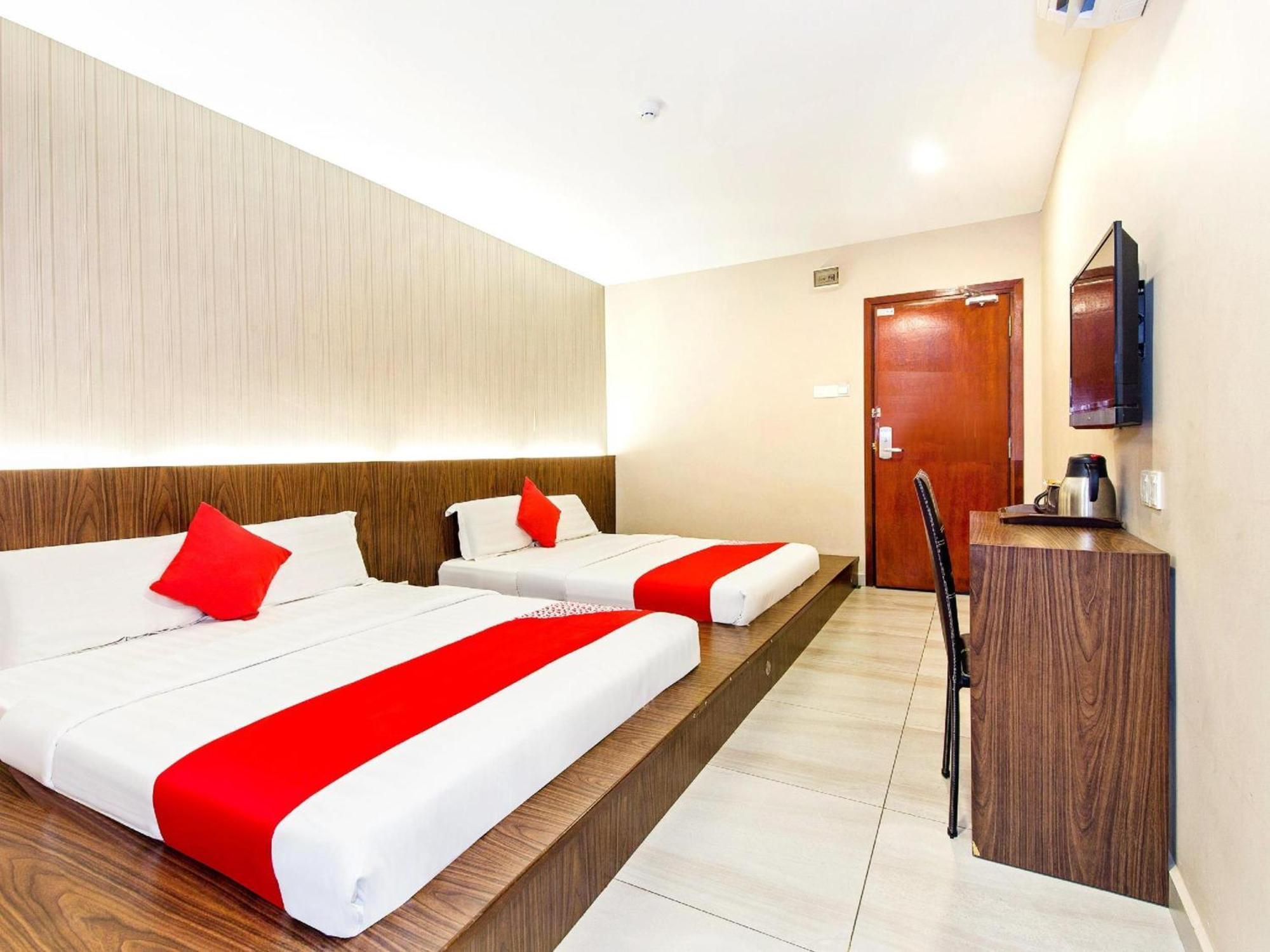 Super Oyo 340 Comfort Hotel Kampong Batu Belah Exteriör bild