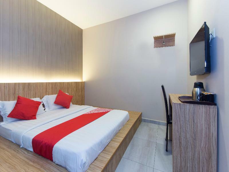 Super Oyo 340 Comfort Hotel Kampong Batu Belah Exteriör bild