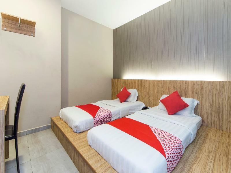 Super Oyo 340 Comfort Hotel Kampong Batu Belah Exteriör bild
